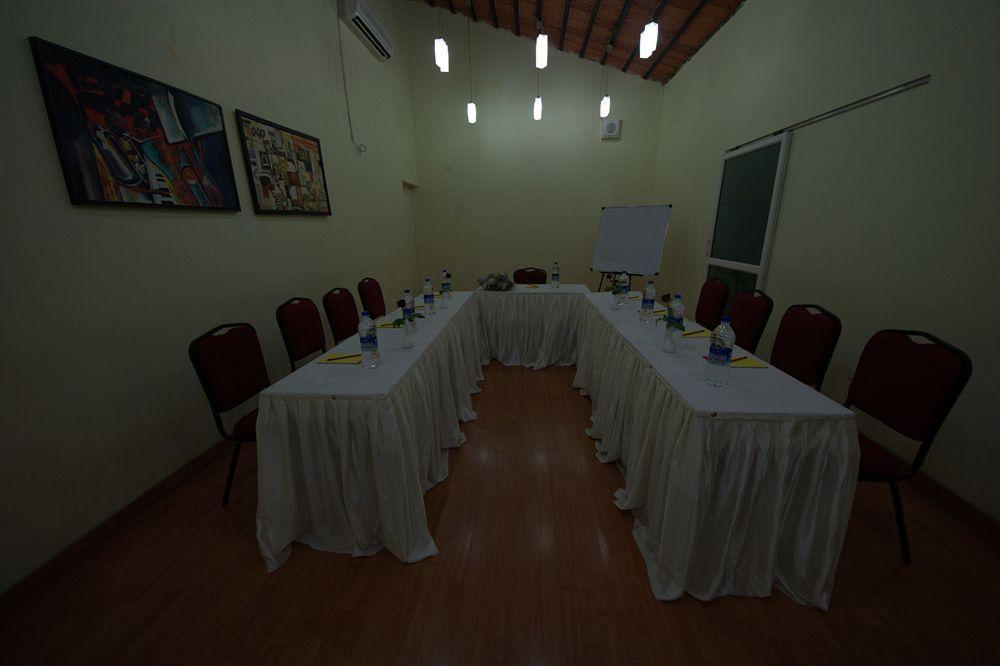 Hm Suites & Studios Bengaluru Zewnętrze zdjęcie